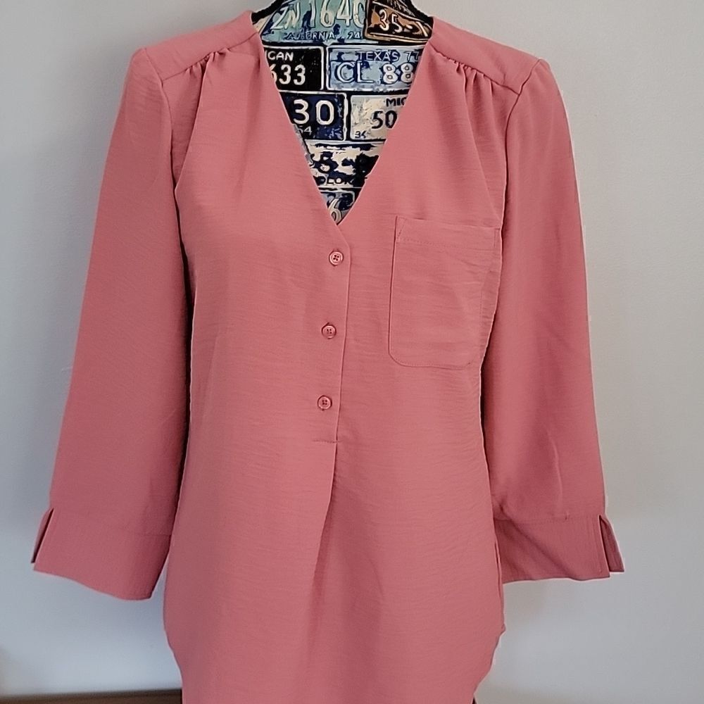 Beautiful blouse NWT 